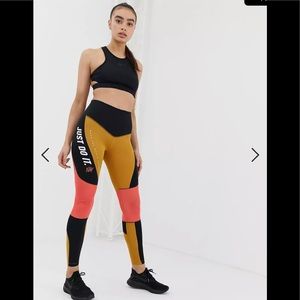 Nike Training High Waist Color Black Leggings In Pink And Gold